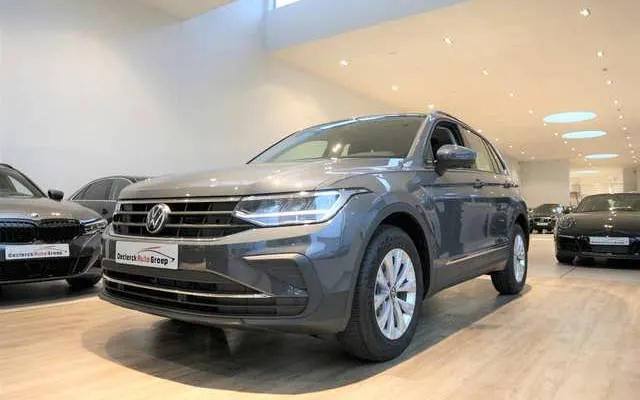 Volkswagen Tiguan 1.5TSI 150PK 6V*NIEUW MODEL*STOCK & TOPPRIJS! Image 2