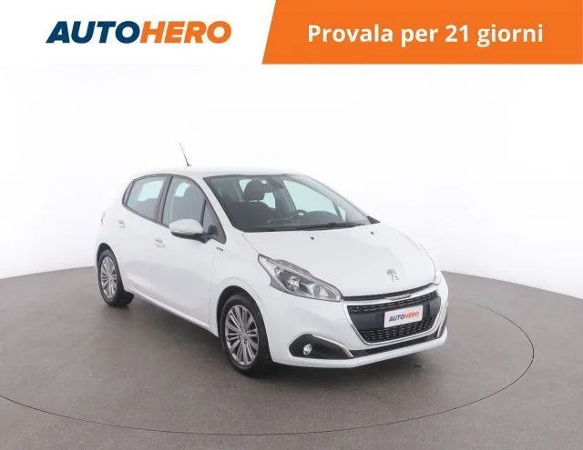 PEUGEOT 208 PureTech 82 S&S 5p. Signature Image 6